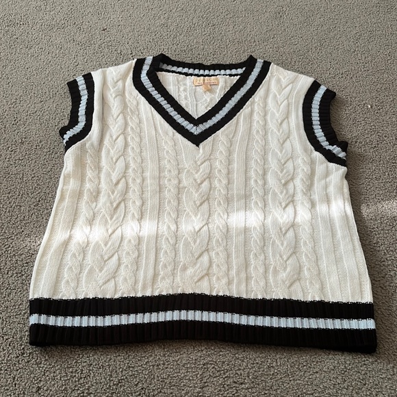 safe & oak sweater vest - Picture 1 of 5